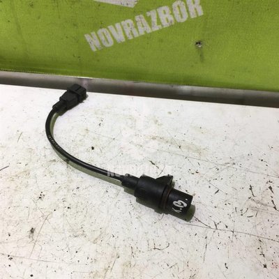 Датчик положения коленвала Kia Cerato 2004-2008 Датчик положения коленвала Kia Cerato 2004-2008