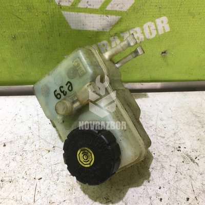 Бачок главного тормозного цилиндра BMW 5-серия E39 1995-2003 Бачок главного тормозного цилиндра BMW 5-серия E39 1995-2003