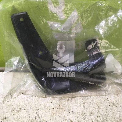 Брызговик передний правый Kia Cerato 2004-2008 Брызговик передний правый Kia Cerato 2004-2008