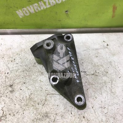 Кронштейн генератора Ford Mondeo 3 00-07 Кронштейн генератора Ford Mondeo 3 00-07