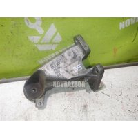 Кронштейн двигателя VW Passat B5 96-00