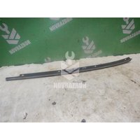 Накладка лобового стекла правая Hyundai Lantra 96-00