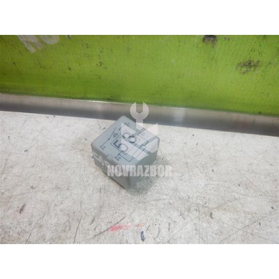 Реле VW Caddy 3 2004-2015 Реле VW Caddy 3 2004-2015