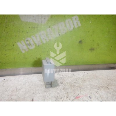 Реле VW Caddy 3 2004-2015 Реле VW Caddy 3 2004-2015