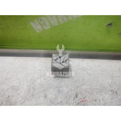 Реле VW Passat B5+ 00-05 Реле VW Passat B5+ 00-05