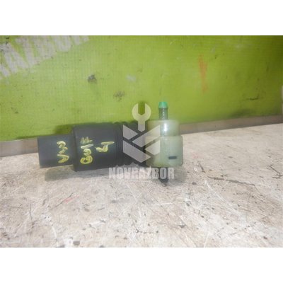 Насос омывателя VW Caddy 3 2004-2015 Насос омывателя VW Caddy 3 2004-2015