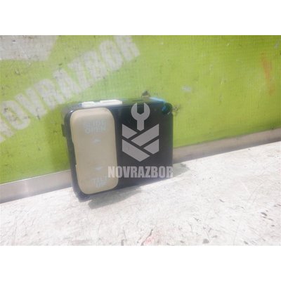 Кнопка люка Toyota Highlander I 01-06 Кнопка люка Toyota Highlander I 01-06