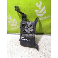 Блок предохранителей Ford Mondeo 3 00-07
