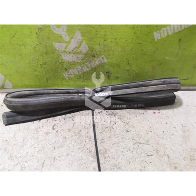 Уплотнитель капота Renault Logan 2005-2014