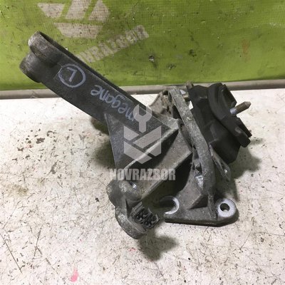 Кронштейн КПП левый Renault Megane 2 02-09
