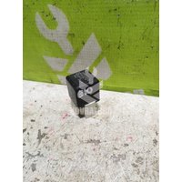 Реле Toyota Highlander I 01-06