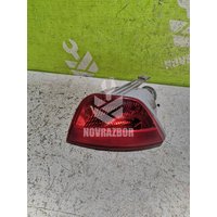 Фонарь задний в бампер левый Ford Focus 2 05-08