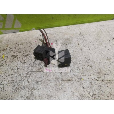 Реле Audi 80 B2 80-86