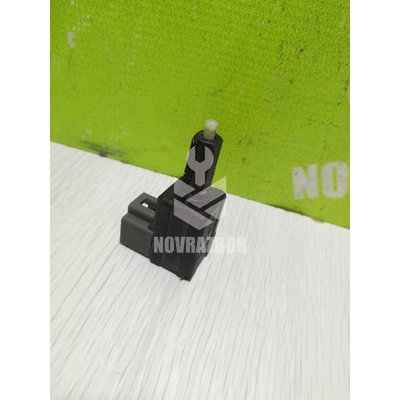 Датчик включения стопсигнала Kia Ceed 2012> Датчик включения стопсигнала Kia Ceed 2012>