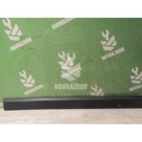 Молдинг передней левой двери VW Passat  B3  1988-1993