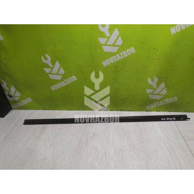 Уплотнитель стекла двери Skoda Felicia 1998-2001