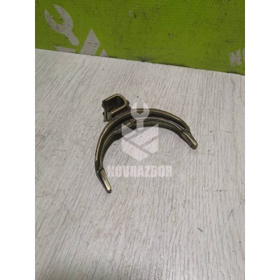 Вилка включения передач Audi A6 C5  97-04