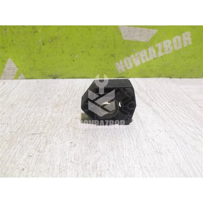 Кронштейн радиатора VW Polo Classic 95-02