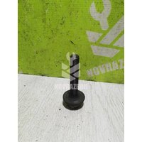 Болт Audi 80 90 B3 86-91