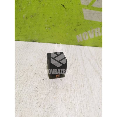 Реле VW Passat B5+ 00-05 Реле VW Passat B5+ 00-05