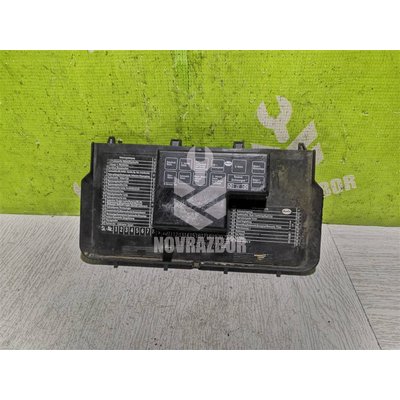 Крышка блока предохранителей Audi 80  90  B3  86-91