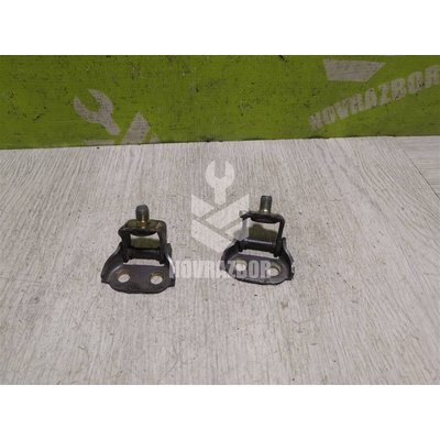 Петля двери багажника Mazda Mazda 3  BK  02-09