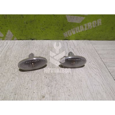 Повторитель на крыло белый Mazda Mazda 3 (BL) 2009-2013 Повторитель на крыло белый Mazda Mazda 3 (BL) 2009-2013