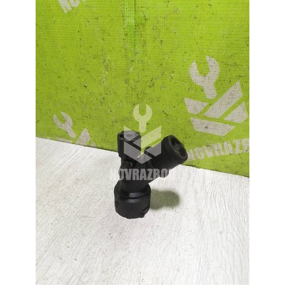 Фланец / тройник Skoda Octavia A5 1Z 04-13 Фланец / тройник Skoda Octavia A5 1Z 04-13