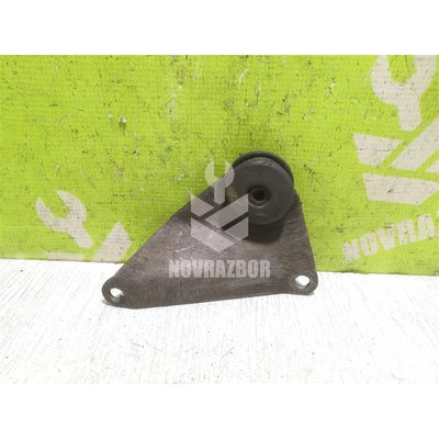 Кронштейн (сопут. товар) Audi 80  90  B3  86-91