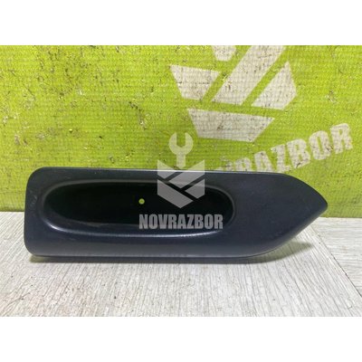 Ручка двери задней внутренняя левая Renault Laguna 94-99