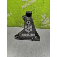 Кронштейн двигателя правый VW Passat B5 96-00