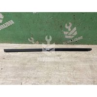 Молдинг стекла Seat Ibiza 4 2002-2008