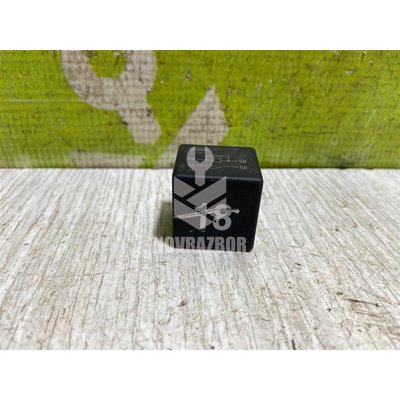 Реле VW Passat B5+ 00-05 Реле VW Passat B5+ 00-05