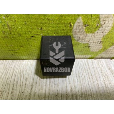 Реле VW Passat B5+ 00-05 Реле VW Passat B5+ 00-05