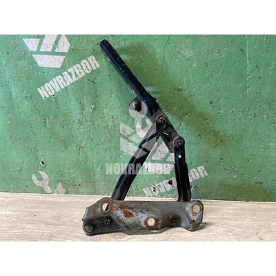 Петля крышки багажника Opel Vectra B 1995-1999 Петля крышки багажника Opel Vectra B 1995-1999