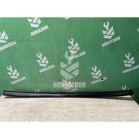 Молдинг передней левой двери VW Golf 3 Vento 91-97