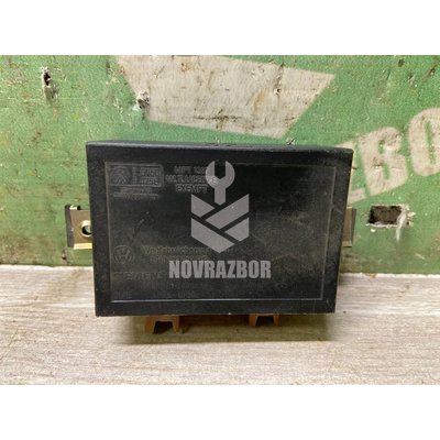 Блок электронный VW Passat B4 94-96