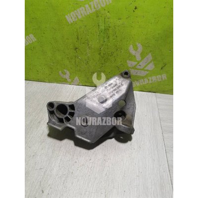 Кронштейн двигателя правый Audi A3 8L1 1996-2003 Кронштейн двигателя правый Audi A3 8L1 1996-2003