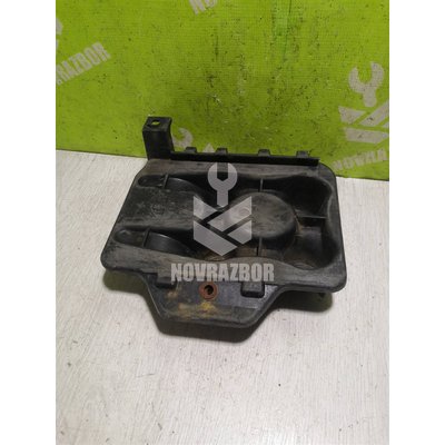 Крепление АКБ (корпус/подставка) VW Golf 4 Bora 97-05