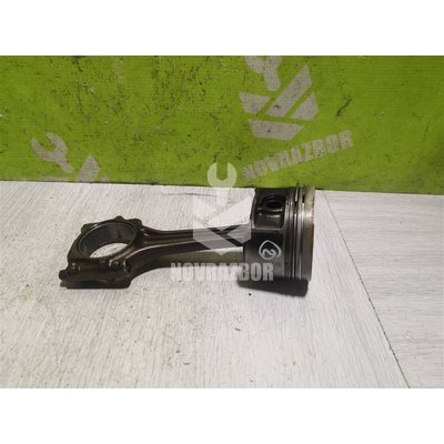 Поршень с шатуном VW Golf 4 Bora 97-05