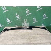 Решетка стеклоочистителя Peugeot 206 98-12