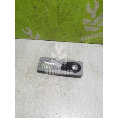 Плафон салонный BMW X3 F25 2010-2017 Плафон салонный BMW X3 F25 2010-2017