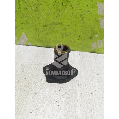 Фланец двигателя системы охлаждения VW Caddy 2 95-04 Фланец двигателя системы охлаждения VW Caddy 2 95-04