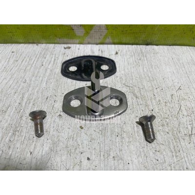 Ответная часть замка двери Seat Ibiza 4 2002-2008 Ответная часть замка двери Seat Ibiza 4 2002-2008