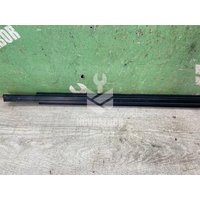 Накладка стекла переднего правого Ford Focus 1 1998-2004