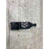 Датчик включения стопсигнала VW Golf 4 Bora 97-05
