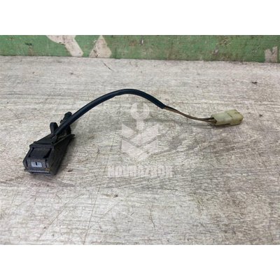 Форсунка омывателя лобового стекла VW Polo 2001-2009 Форсунка омывателя лобового стекла VW Polo 2001-2009