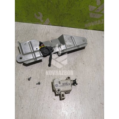Активатор замка багажника VW Golf 4 Bora 97-05