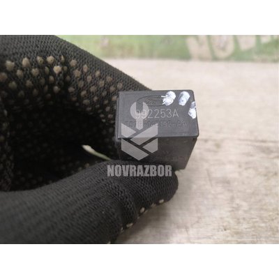 Реле Ford Mondeo 2 96-00 Реле Ford Mondeo 2 96-00