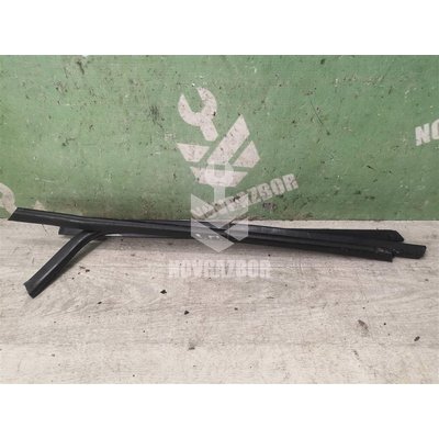 Уплотнитель стекла двери Renault R19 1992-2002